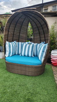 Buttercup Daybed